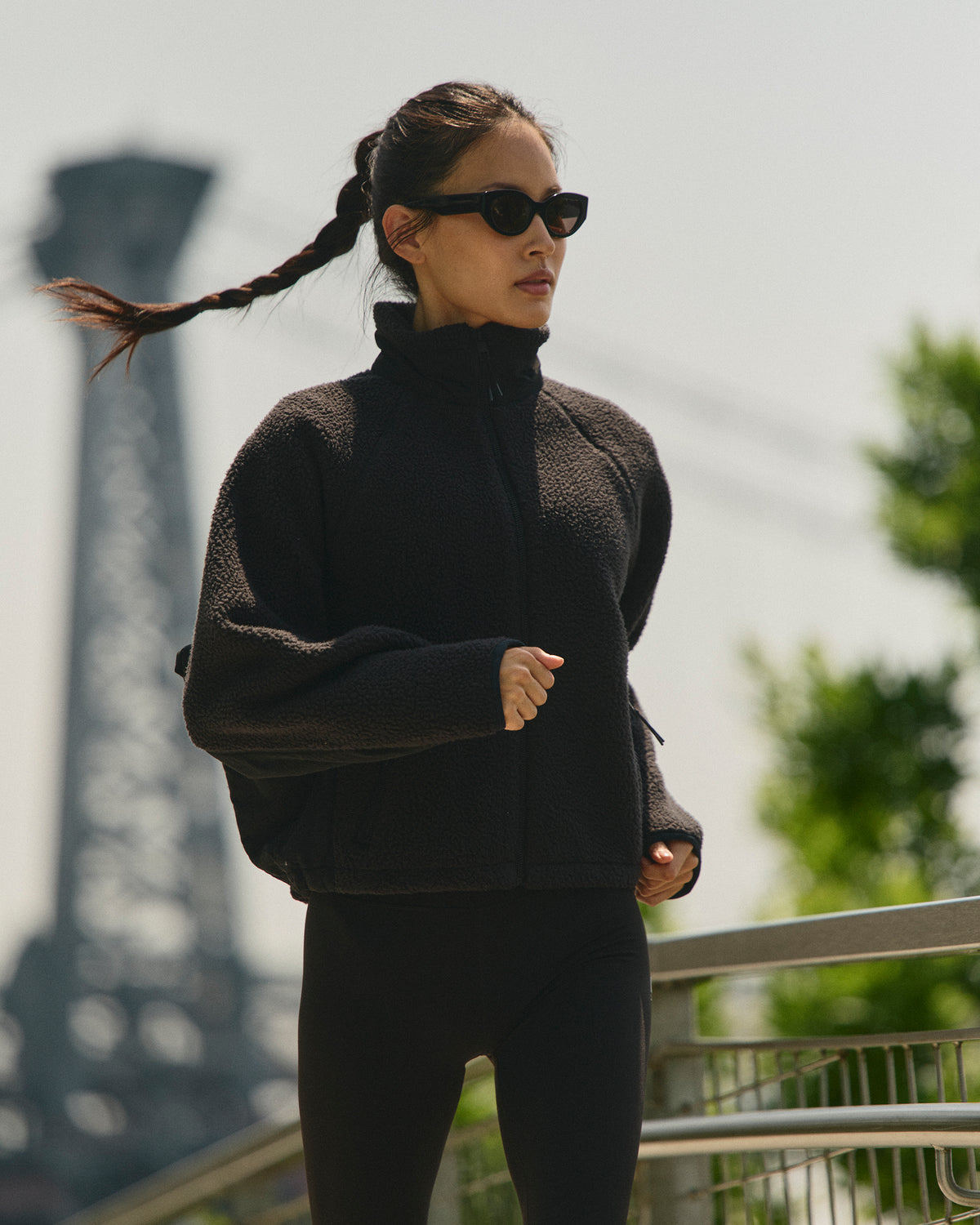 Vuori Alpine Jacket Women's Cozy Fleece Jacket in Black| Vuori
