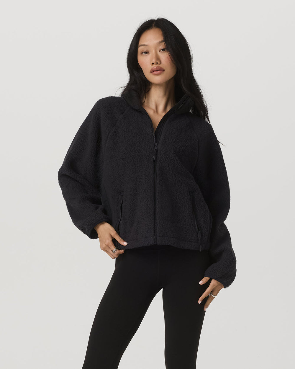 Vuori Alpine Jacket Women's Cozy Fleece Jacket in Black| Vuori