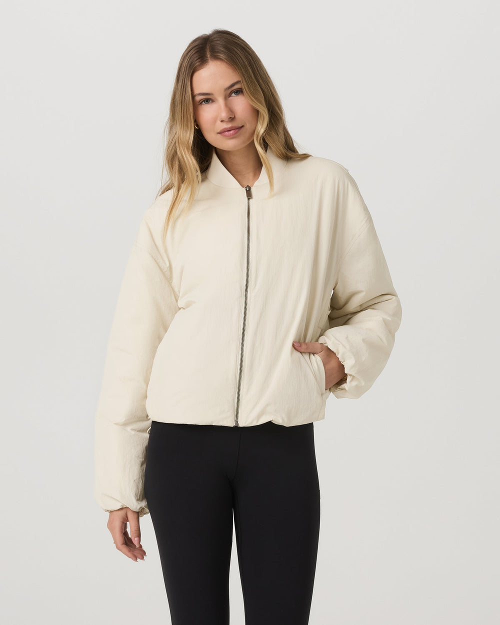 Vuori Lund Insulated Jacket Women's Bone Oversized Jacket