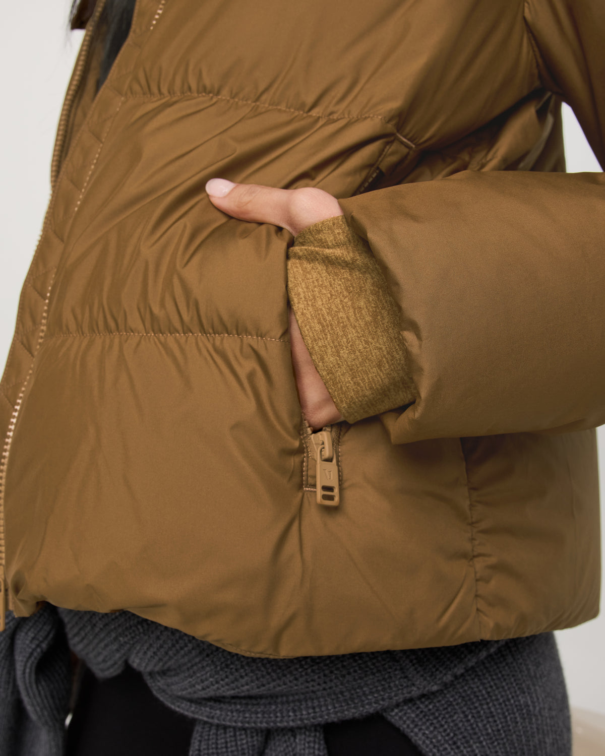 Vuori Alta Down Jacket Women's Puffer Jacket in Rum
