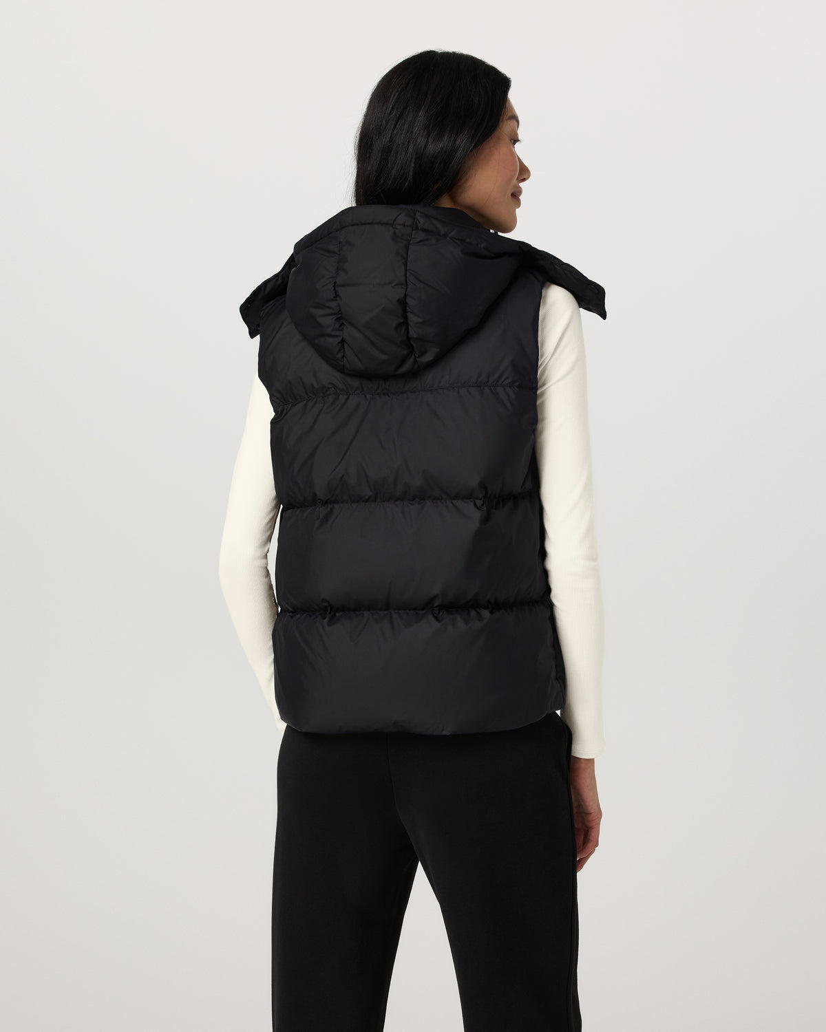 Vuori Alta Down Vest Women's Black Sleeveless Vest