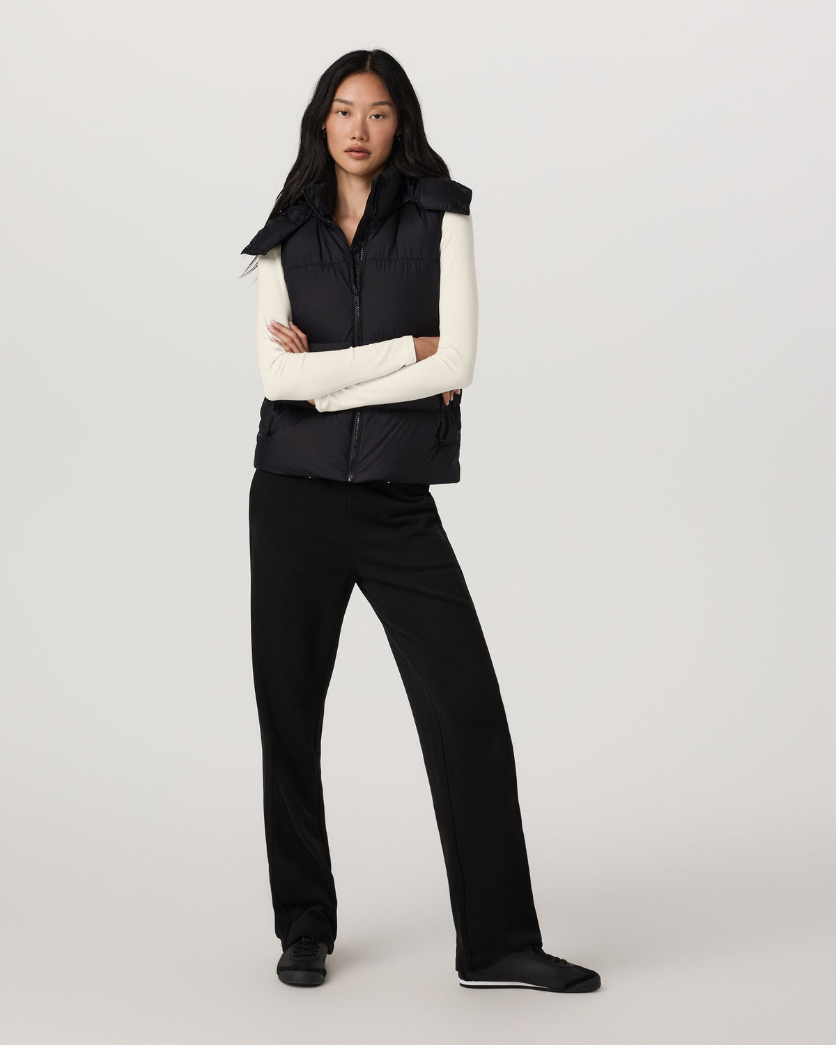 Vuori Alta Down Vest Women's Black Sleeveless Vest