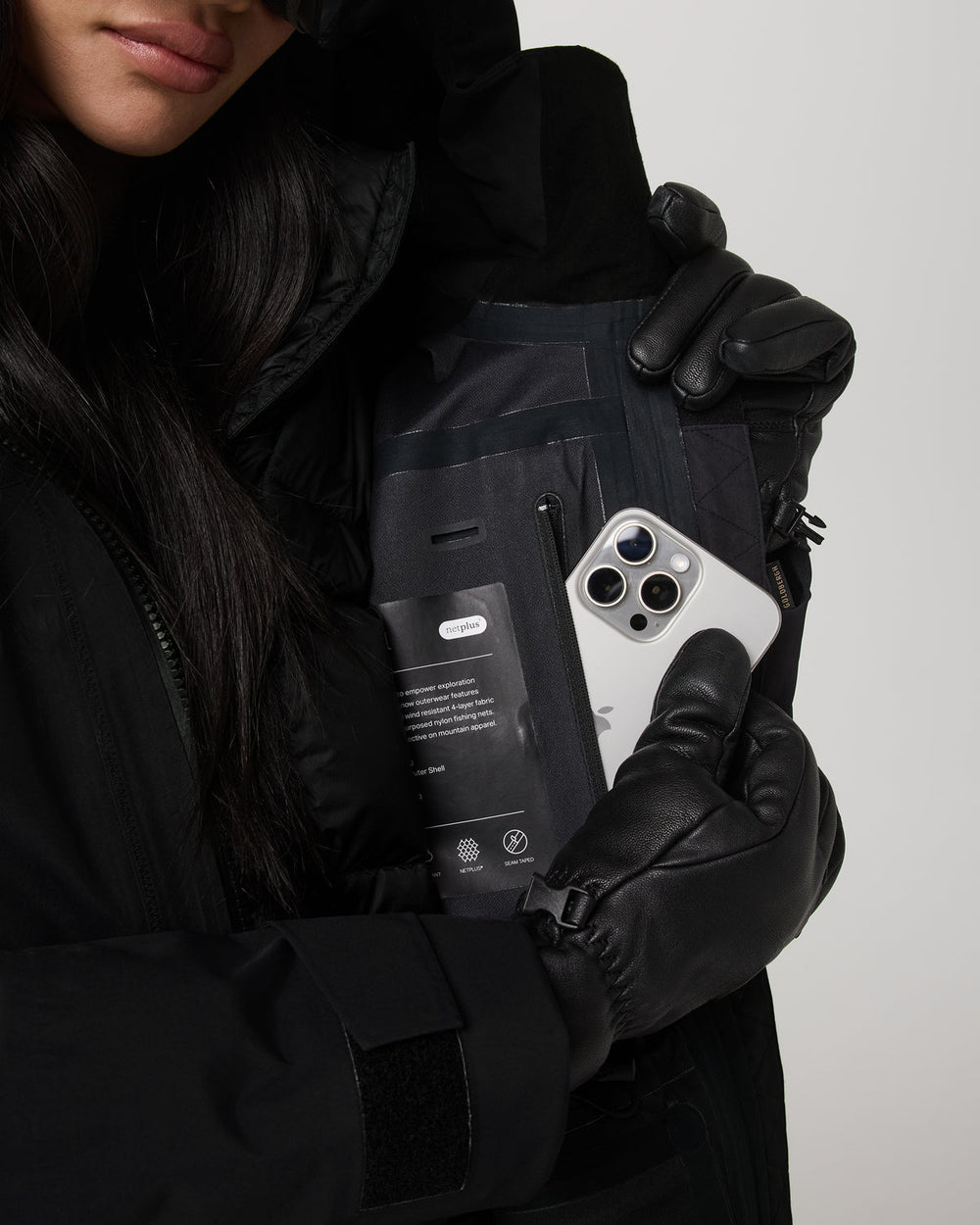 Vuori Women's Taika Snow Shell Black Ski/Board Jacket