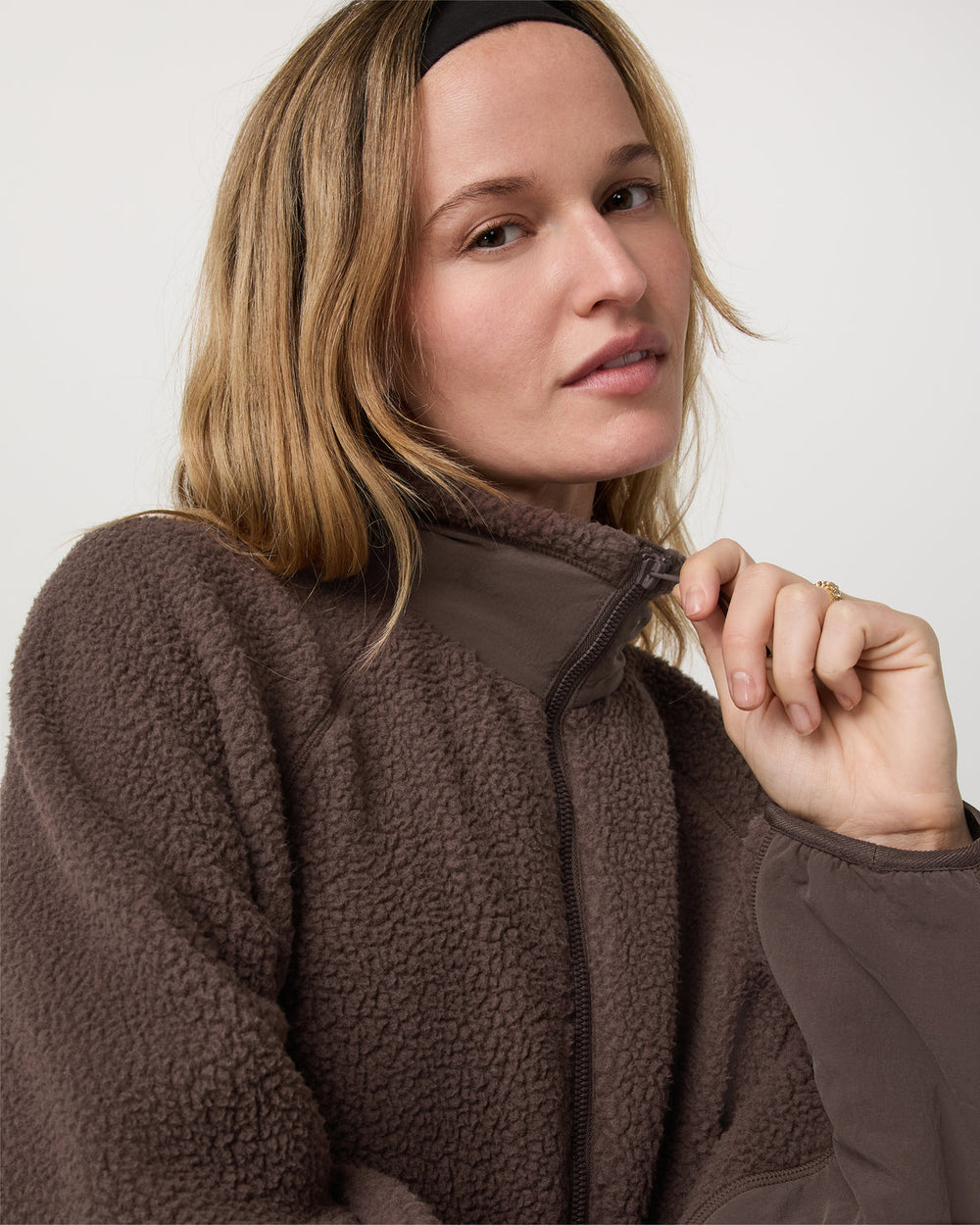 Vuori Alpine Jacket Women's Cozy Fleece Jacket in Java