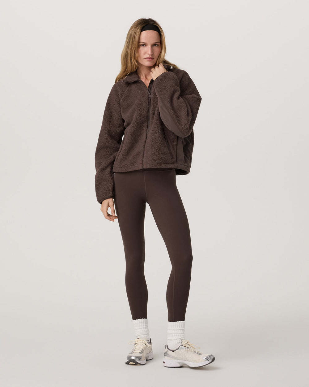 Vuori Alpine Jacket Women's Cozy Fleece Jacket in Java