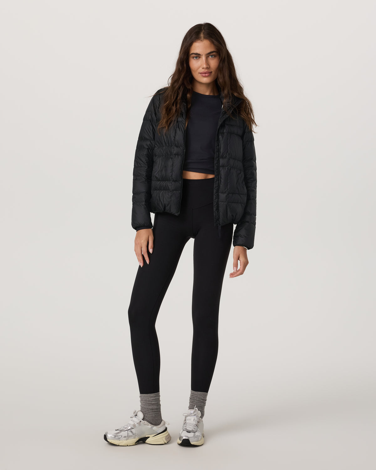 Vuori Women's Coordinate Packable Down Jacket Black Zip Up