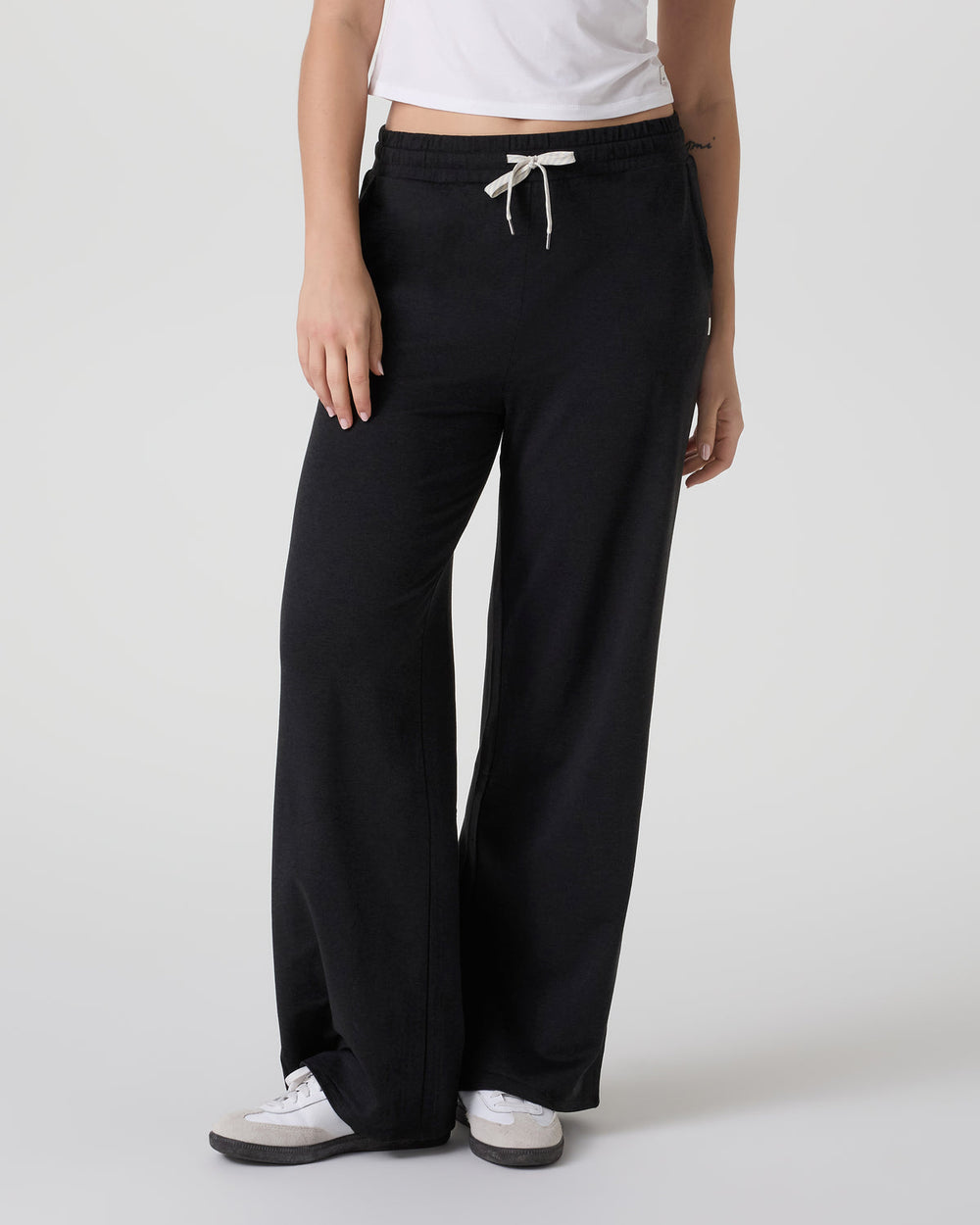 Vuori Halo Essential Wideleg Black Heather Pants