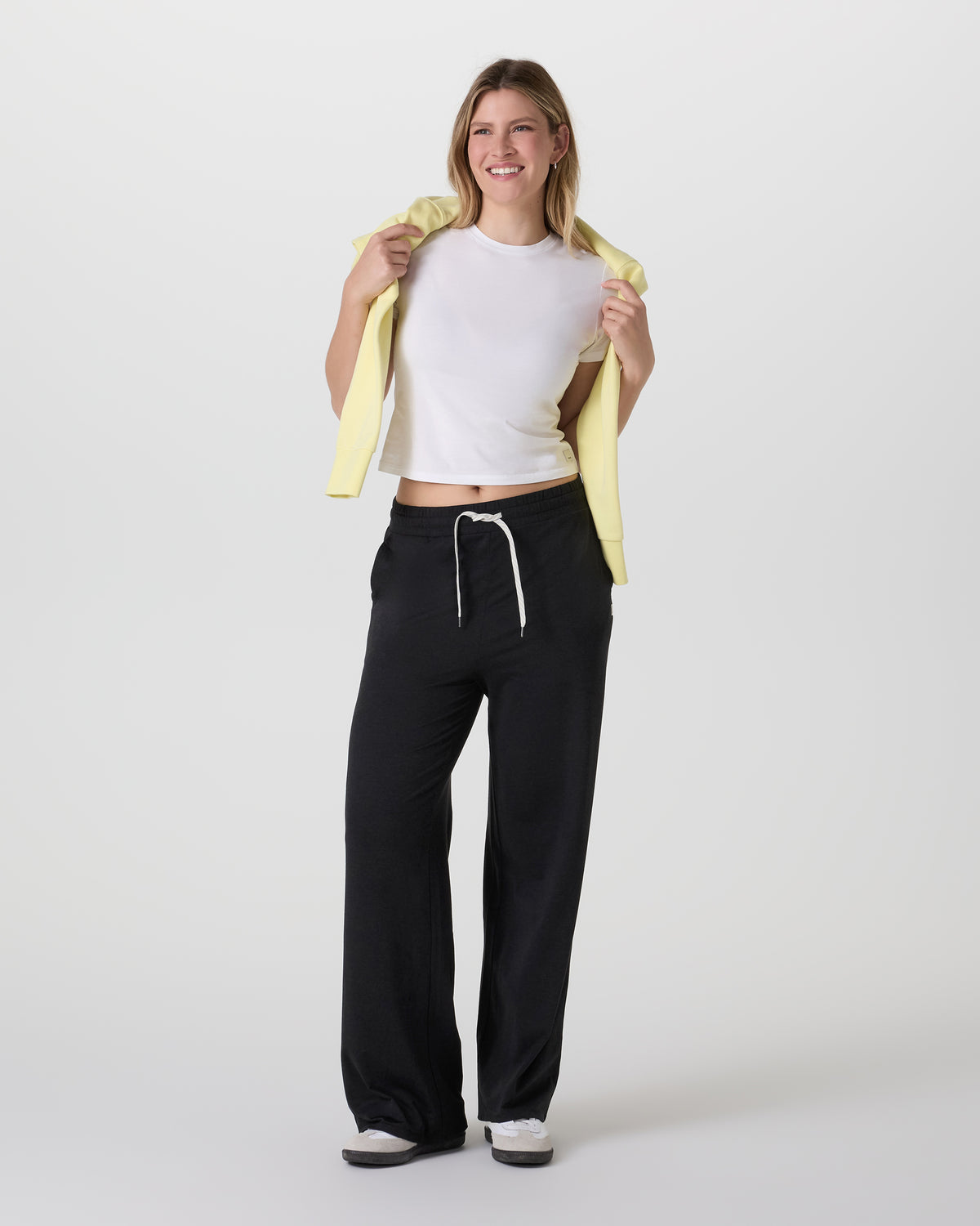Vuori Halo Essential Wideleg Black Heather Pants