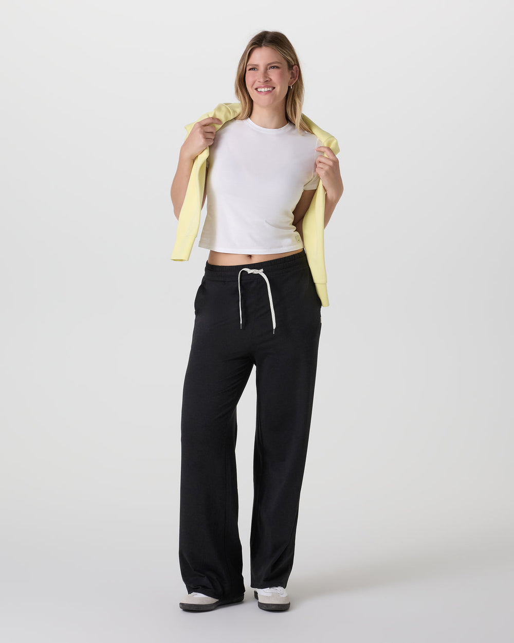 Vuori Halo Essential Wideleg Black Heather Pants