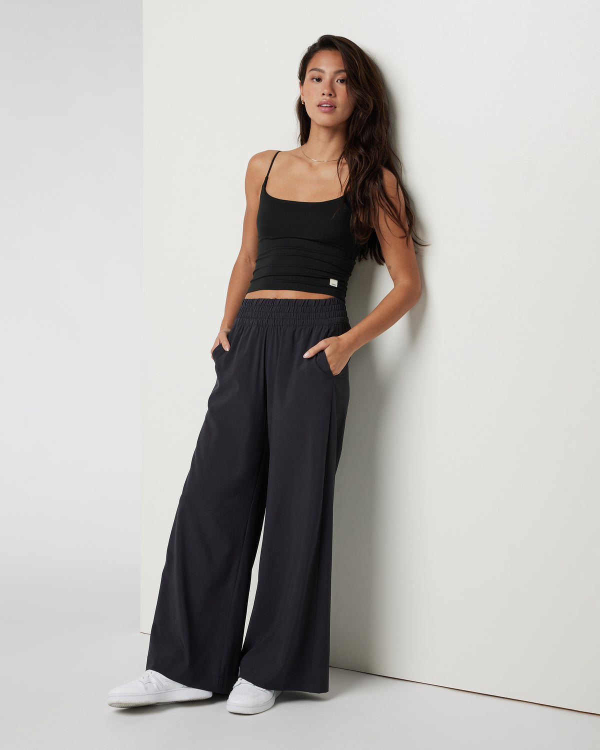 Vuori Villa Wideleg - Short Black Wide Leg Pants