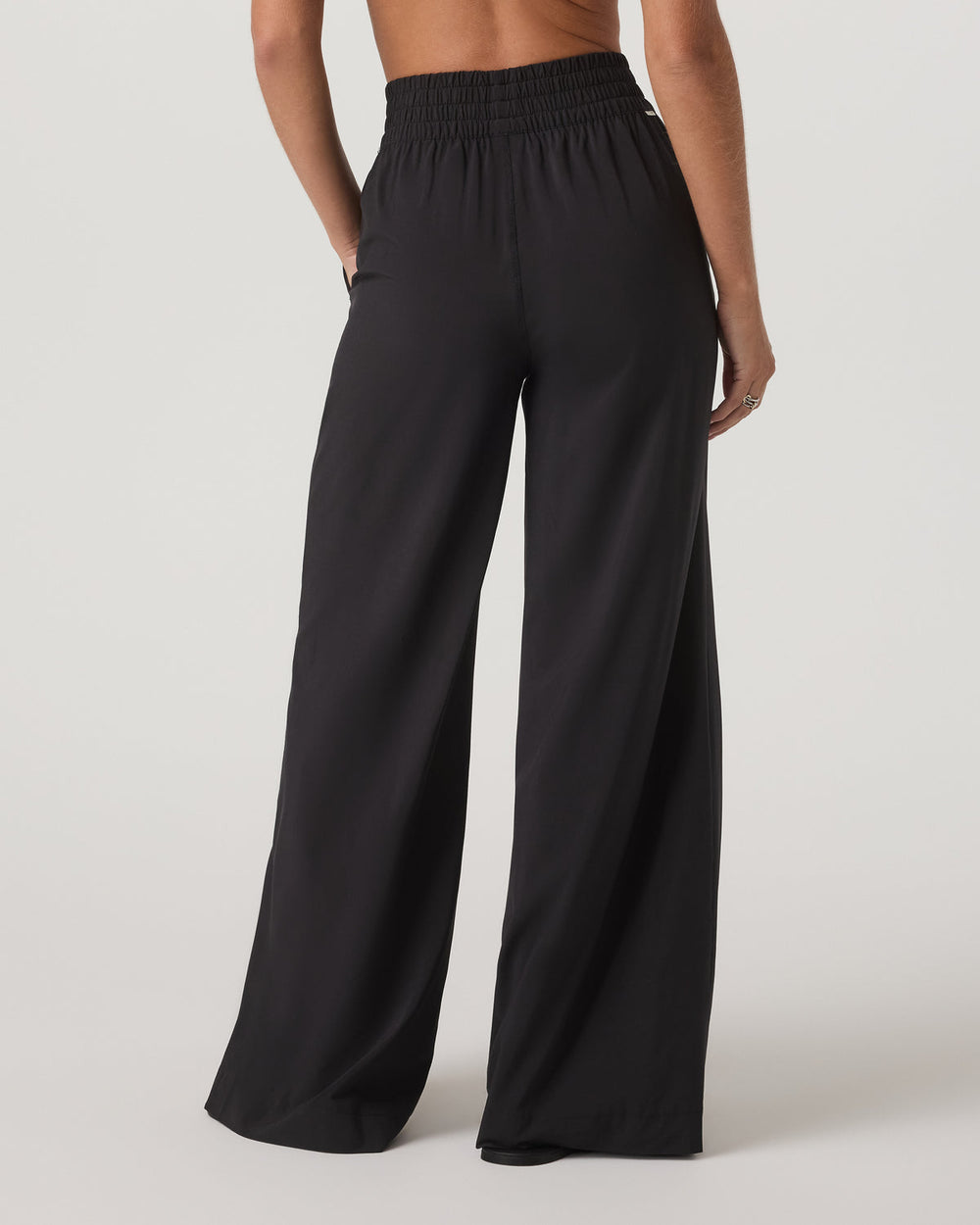Vuori Villa Wideleg Black Lightweight Wide Leg Pants