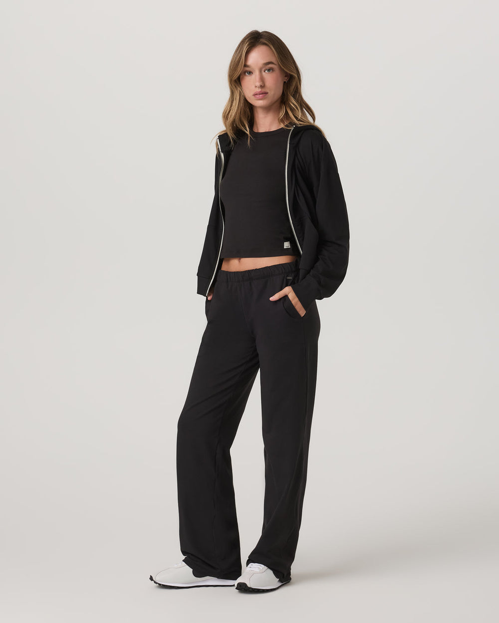 Vuori Halo Straight Leg Pant Women's Solid Black Pants