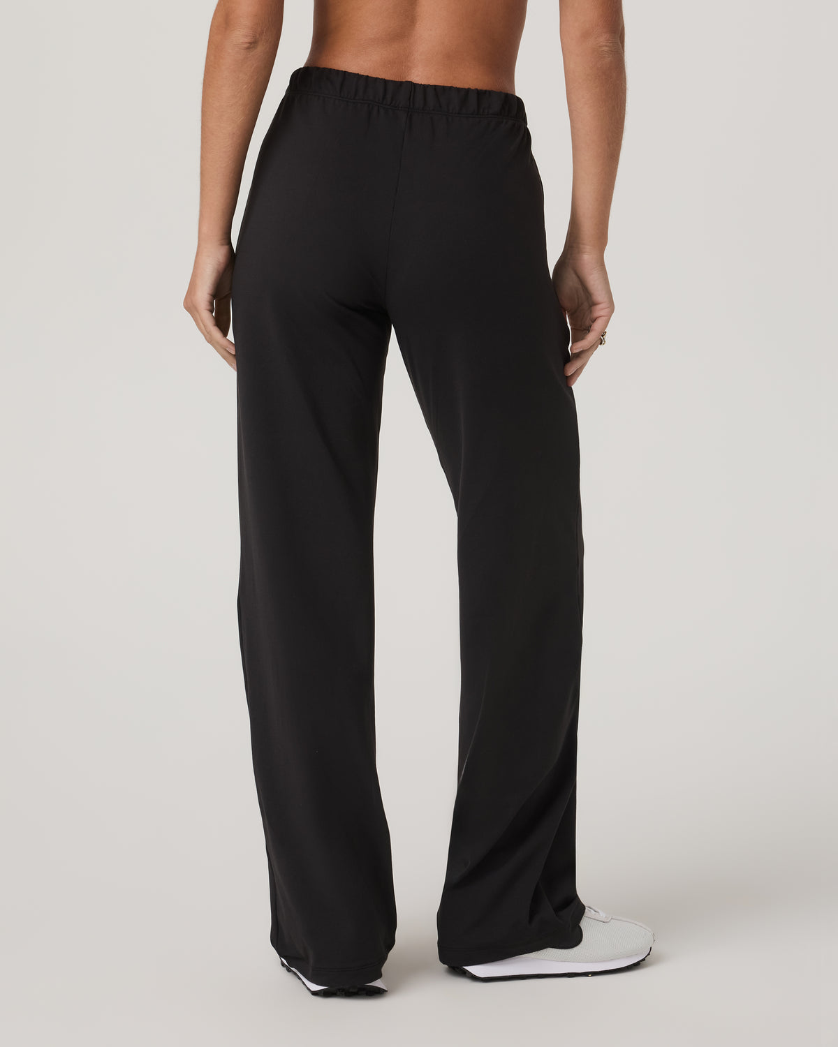 Vuori Halo Straight Leg Pant Women's Solid Black Pants