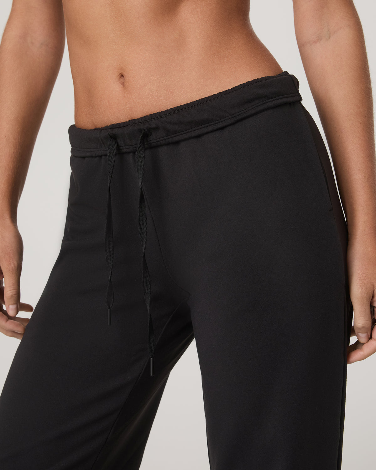 Vuori Halo Straight Leg Pant Women's Solid Black Pants