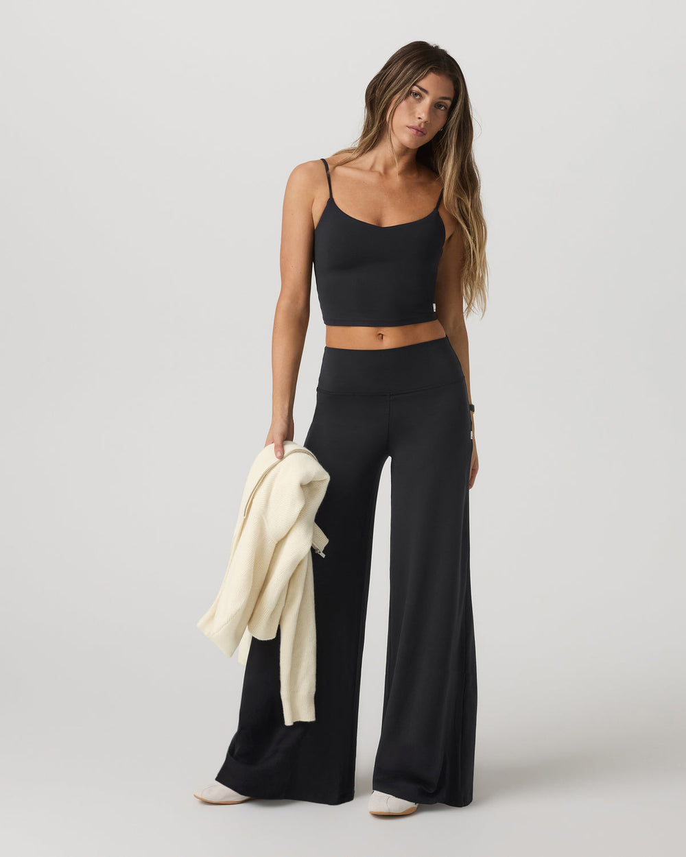 Vuori Halo Easy Wideleg Pant - Long Women's Solid Black Pants