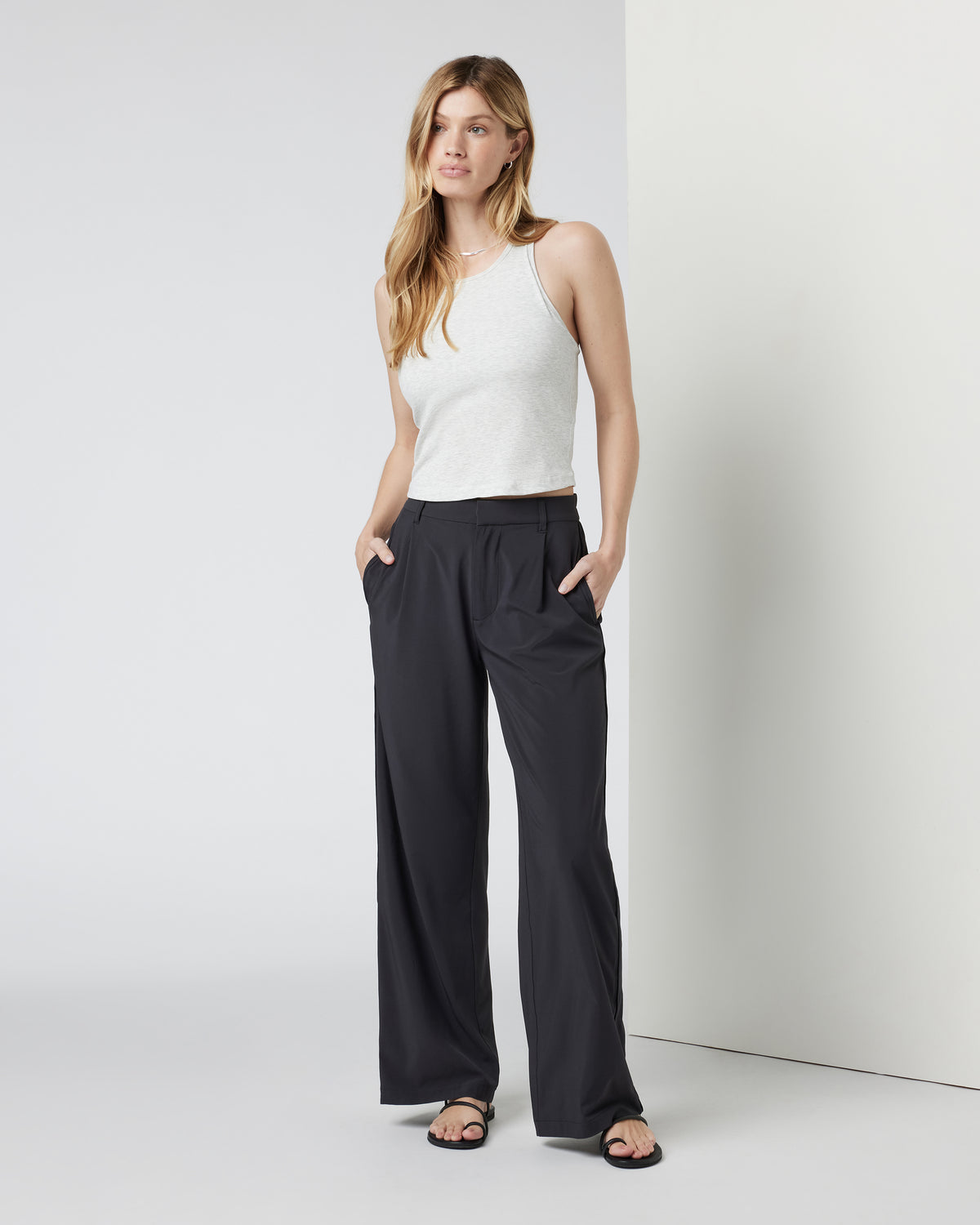 Vuori Villa Trouser-Short Black Tailored Pants