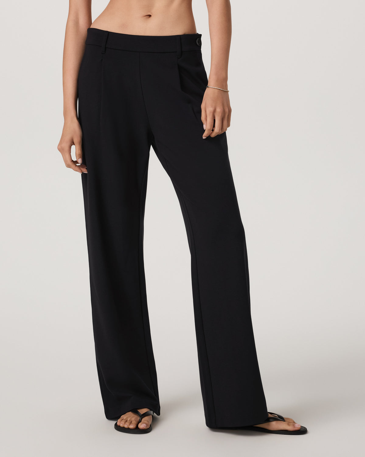 Vuori Maven Wideleg Pant Women's Black Lounge Pants
