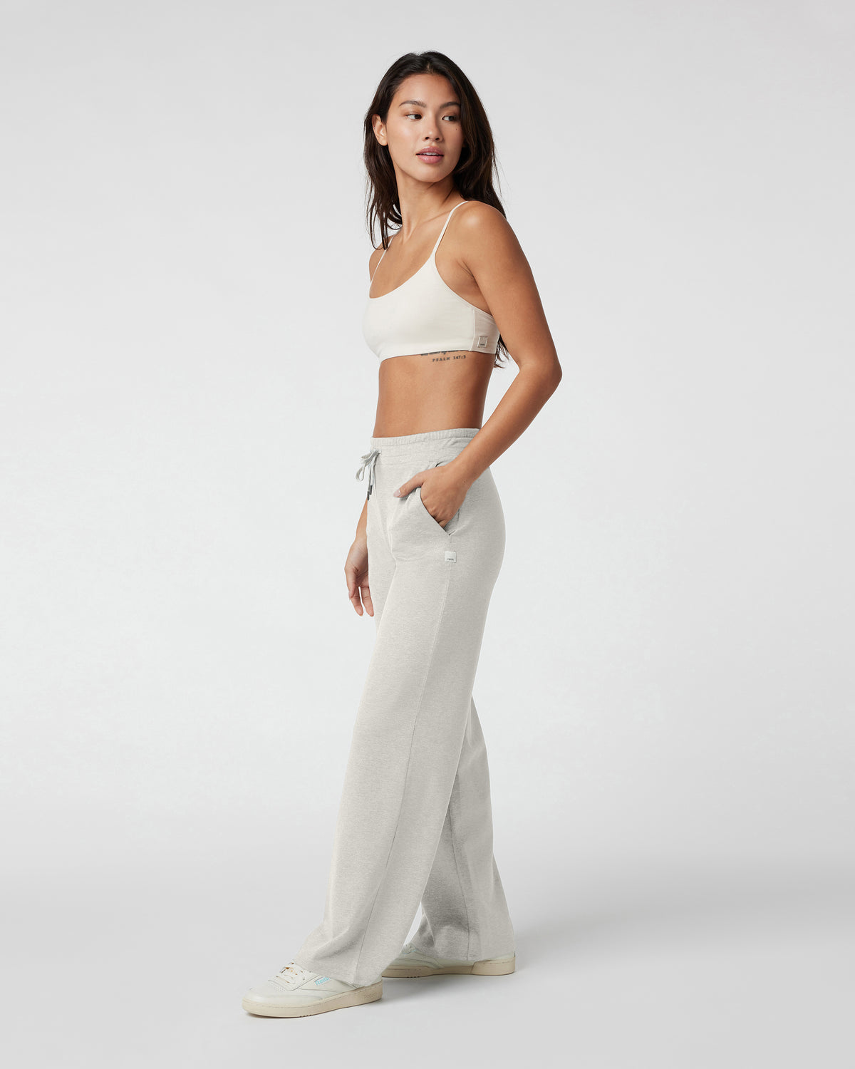 Vuori Halo Essential Wideleg - Short Ecru Heather