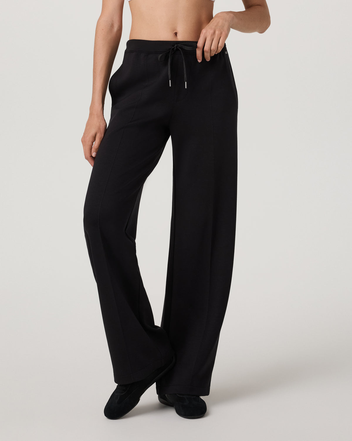 Vuori Compose Wideleg Pant Women's Black Mid-High Rise Pant