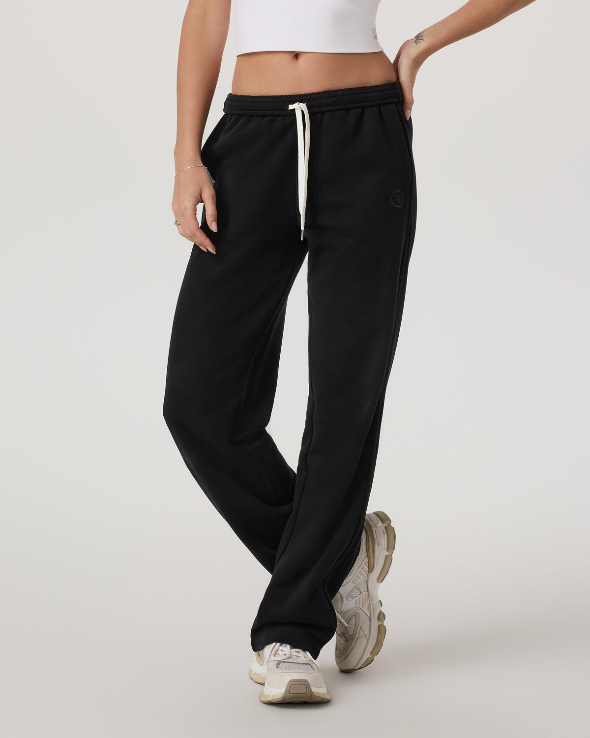 Vuori Sedona Straight Leg Sweatpant - Long Women's Black Pant