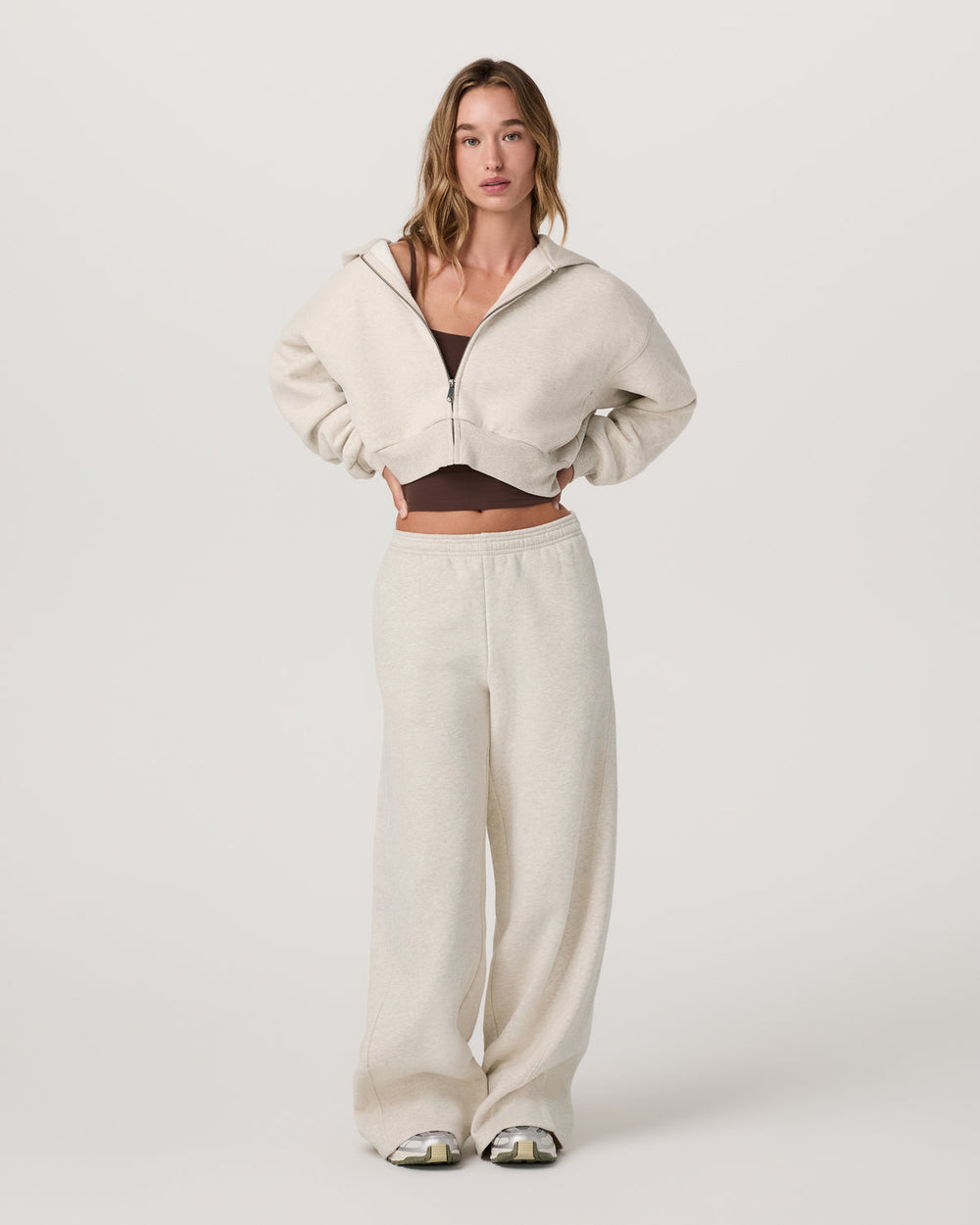 Vuori Women's Restore Ultra Wideleg Sweatpant Bone Heather