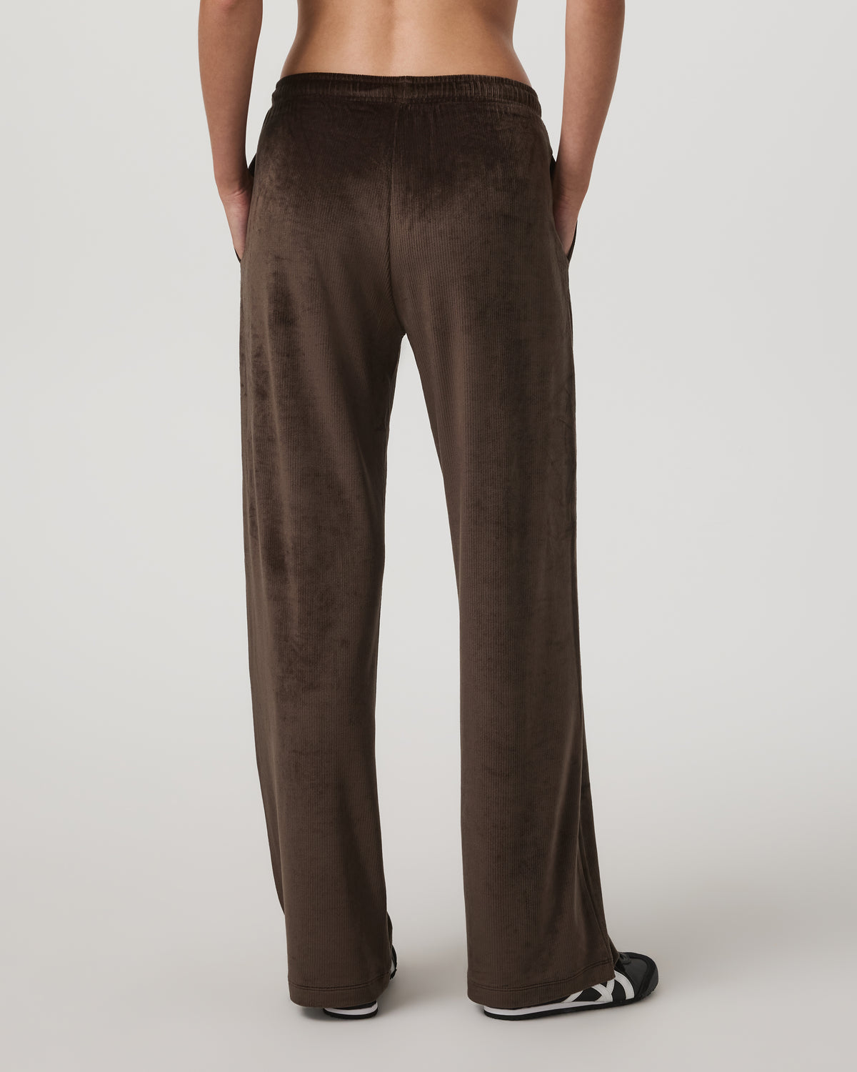 Vuori Haven Straight Leg Women's Dark Java Pull-On Pants