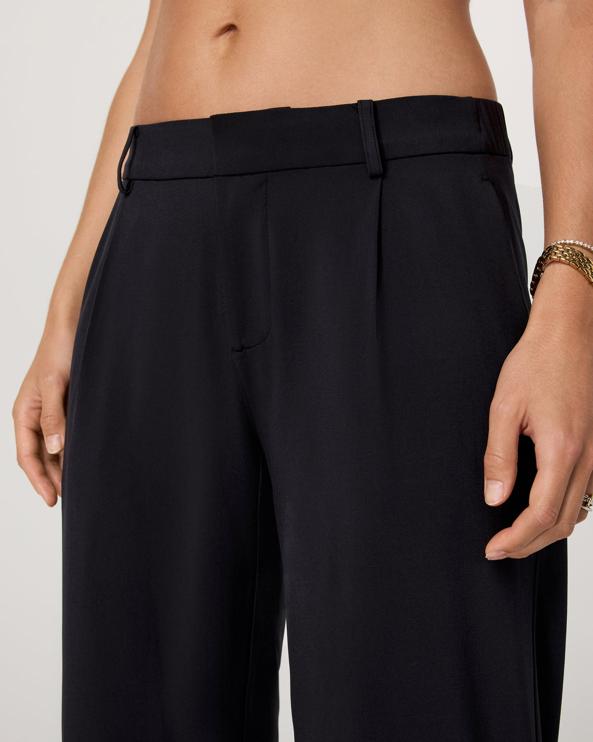 Vuori Villa Low Slung Trouser Women's Black Low-Rise Pants