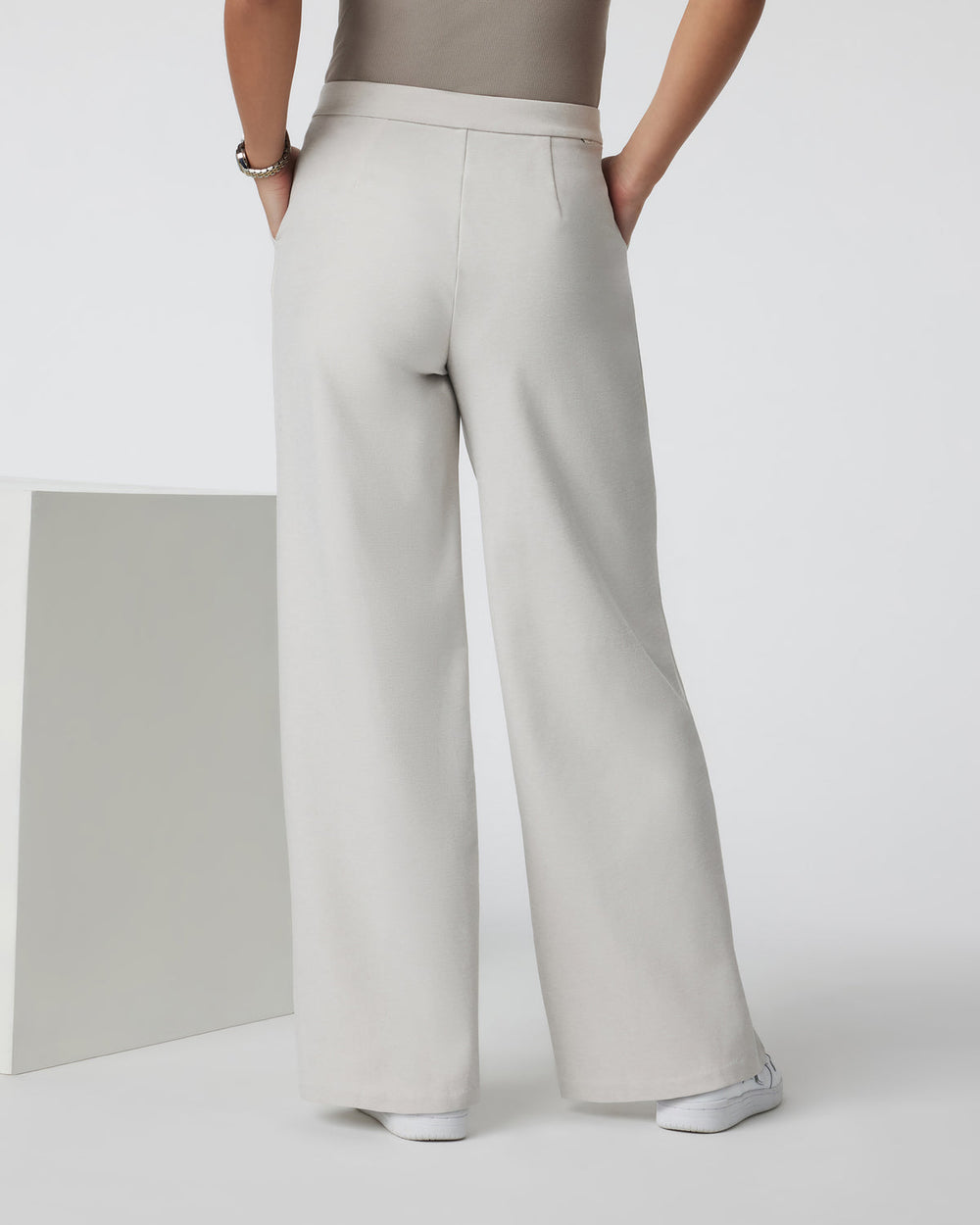 Vuori Elevation Trouser-Short Ecru Heather
