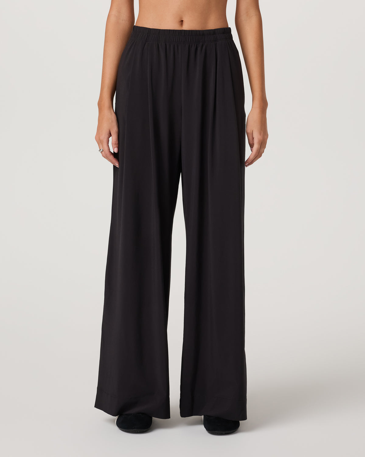 Vuori Villa Vibes Wideleg Women's Black Ultra-Wide Leg Pants