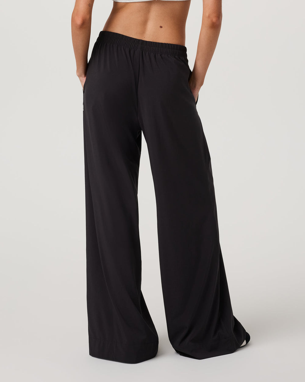 Vuori Villa Vibes Wideleg Women's Black Ultra-Wide Leg Pants