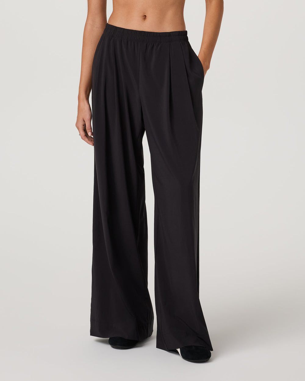 Vuori Villa Vibes Wideleg Women's Black Ultra-Wide Leg Pants
