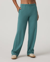 Vuori Women's Halo Modern Strght Leg Pant - Short Bluegrass
