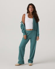 Vuori Women's Halo Modern Strght Leg Pant - Short Bluegrass