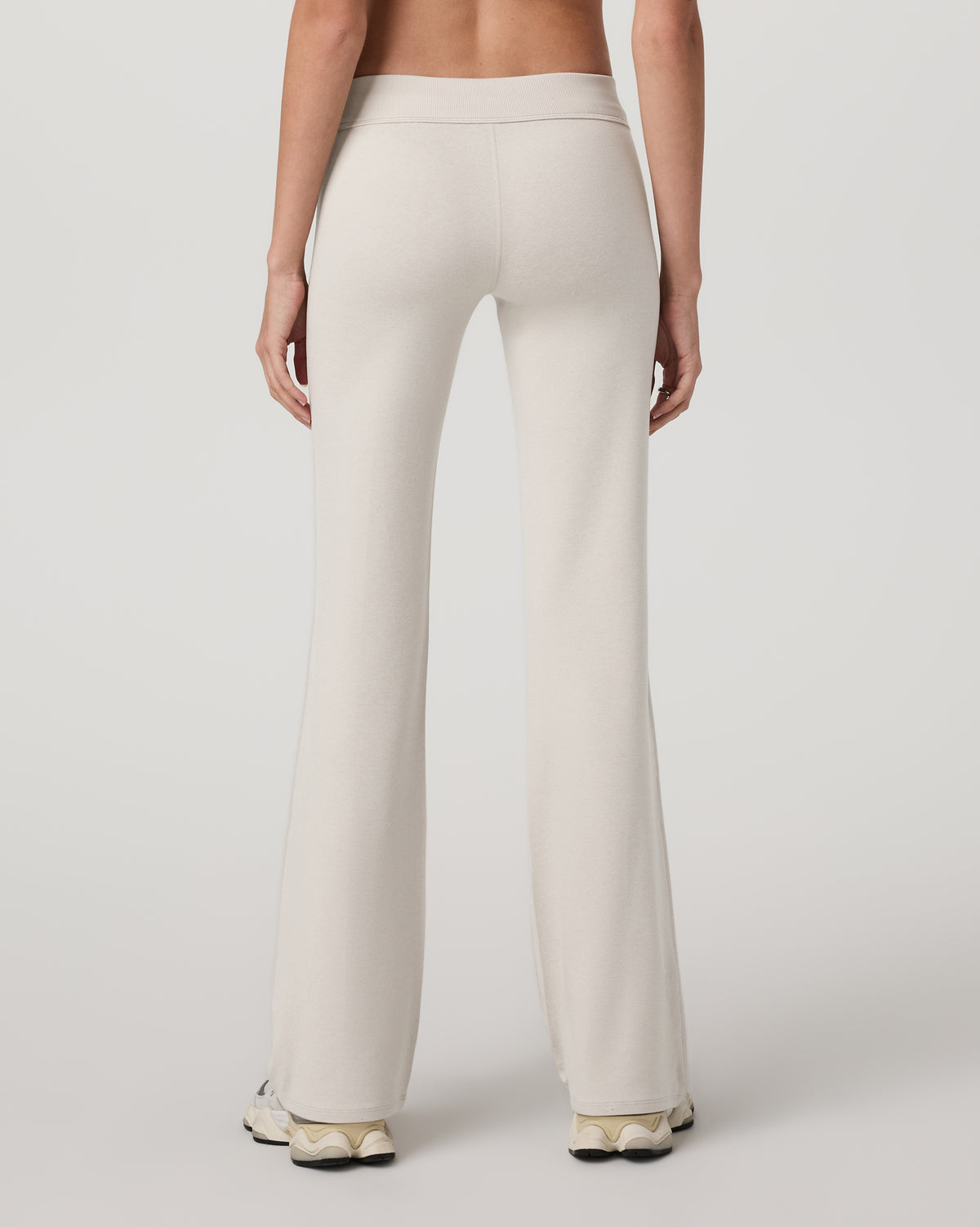 Vuori Halo Flare Pant Women's Ecru Heather Pants