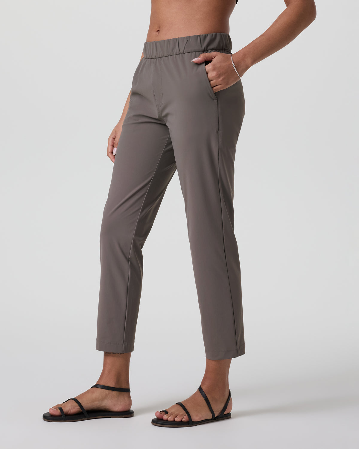 Vuori Miles Ankle Pant Women's Chia Cropped Pants