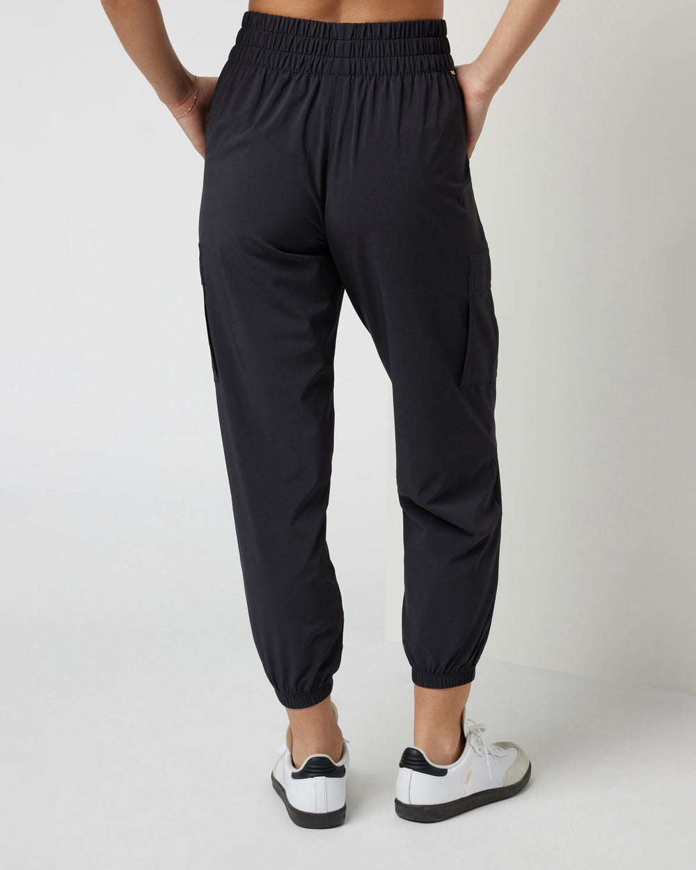 Vuori Villa Cargo Jogger Women's Black Cargo Jogger Pants