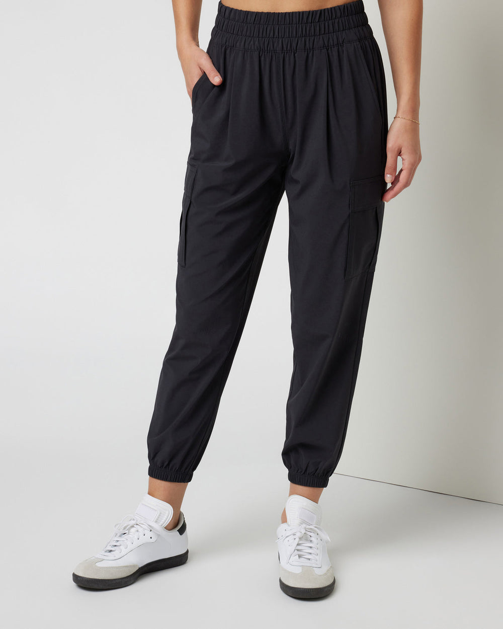 Vuori Villa Cargo Jogger Women's Black Cargo Jogger Pants