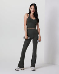 Vuori Halo Slim Flare Pant Women's Kale Pants