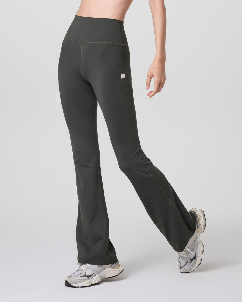 Vuori Halo Slim Flare Pant Women's Kale Pants