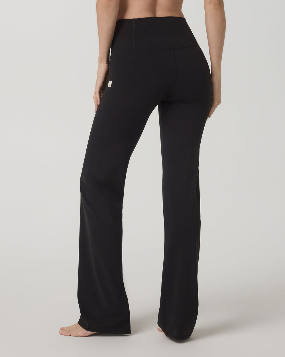 Vuori Vuori AllTheFeels™ Straight Leg - Short Women's Black Leggings