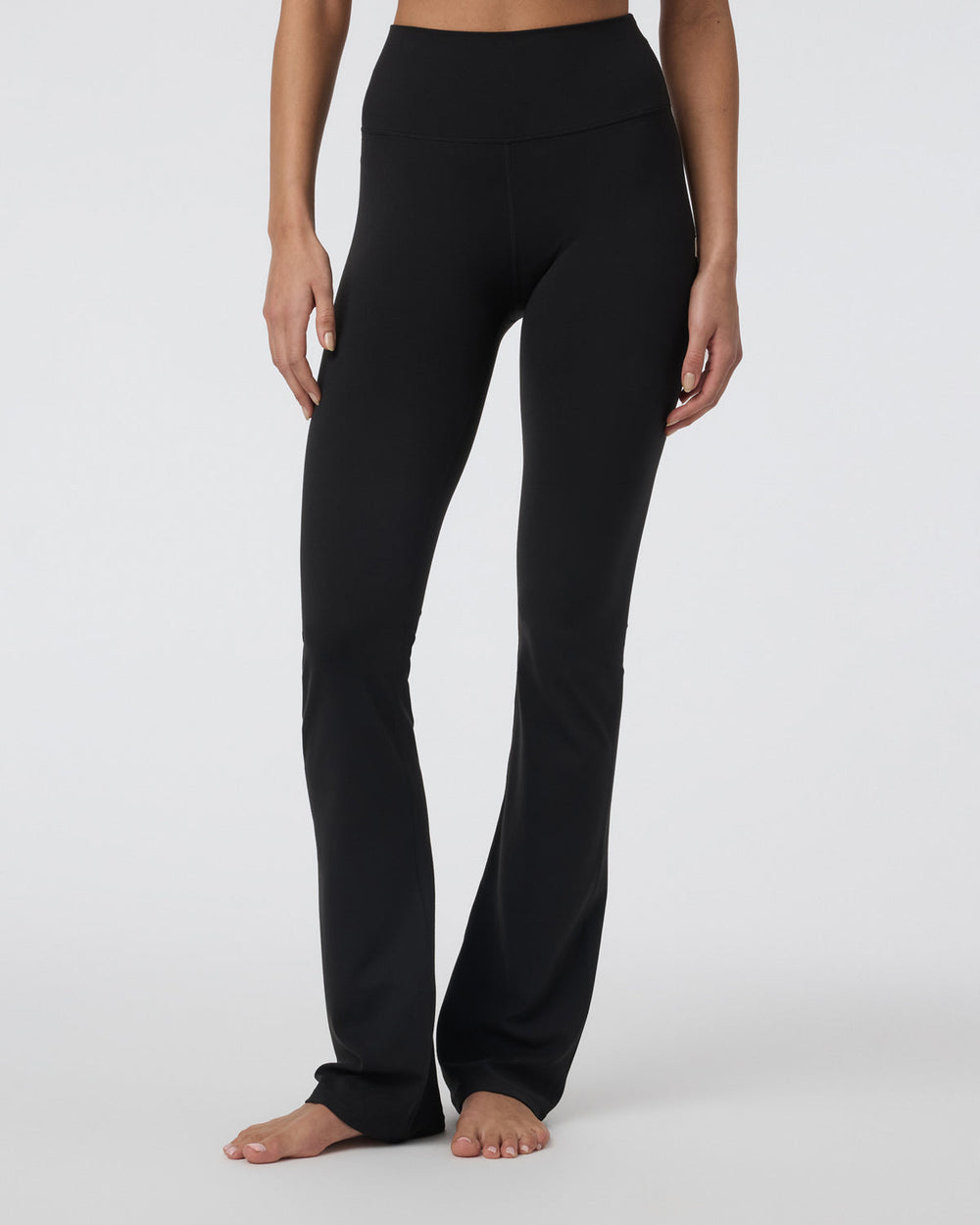 Vuori Vuori AllTheFeels™ Slim Flare - Short Black