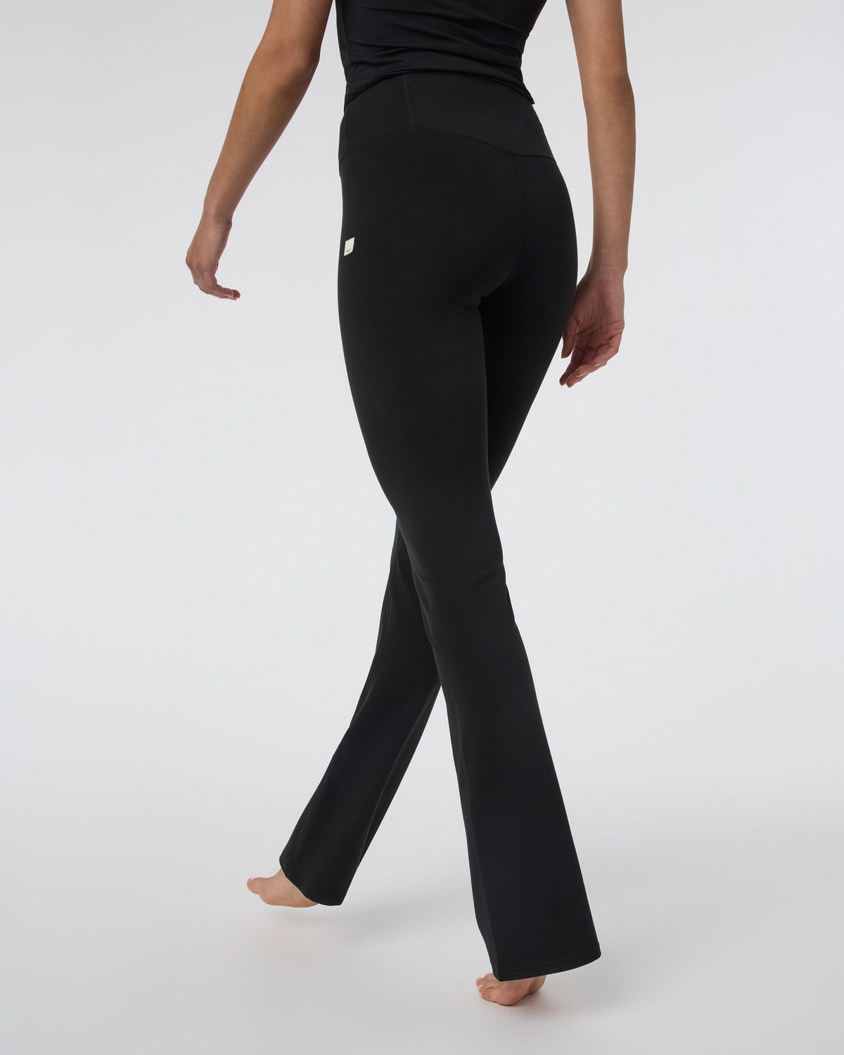 Vuori Vuori AllTheFeels™ Slim Flare - Short Black