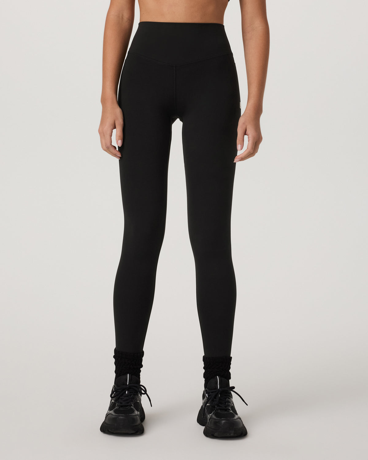 Vuori Vuori AllTheForm™ Pocket Legging - Short Black Leggings