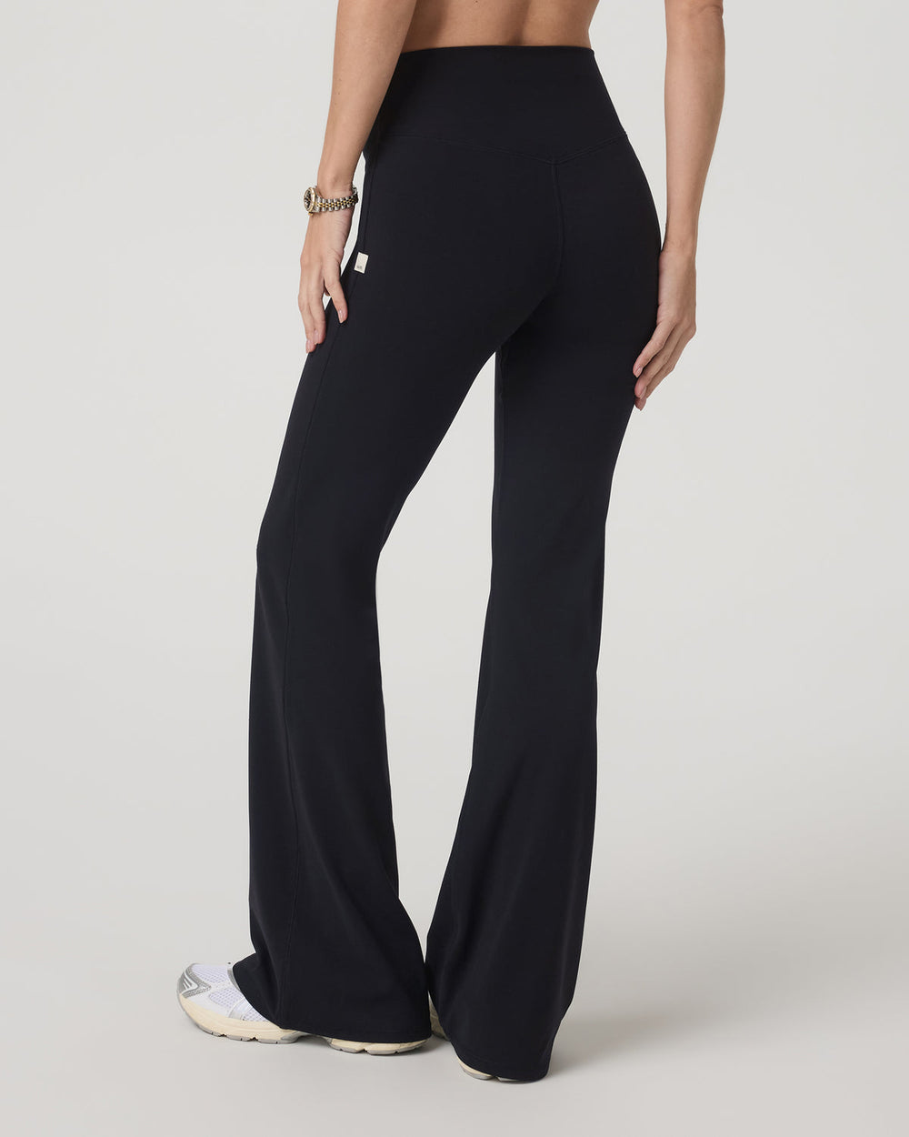 Vuori Vuori AllTheForm™ Flare - Short Women's Black Leggings