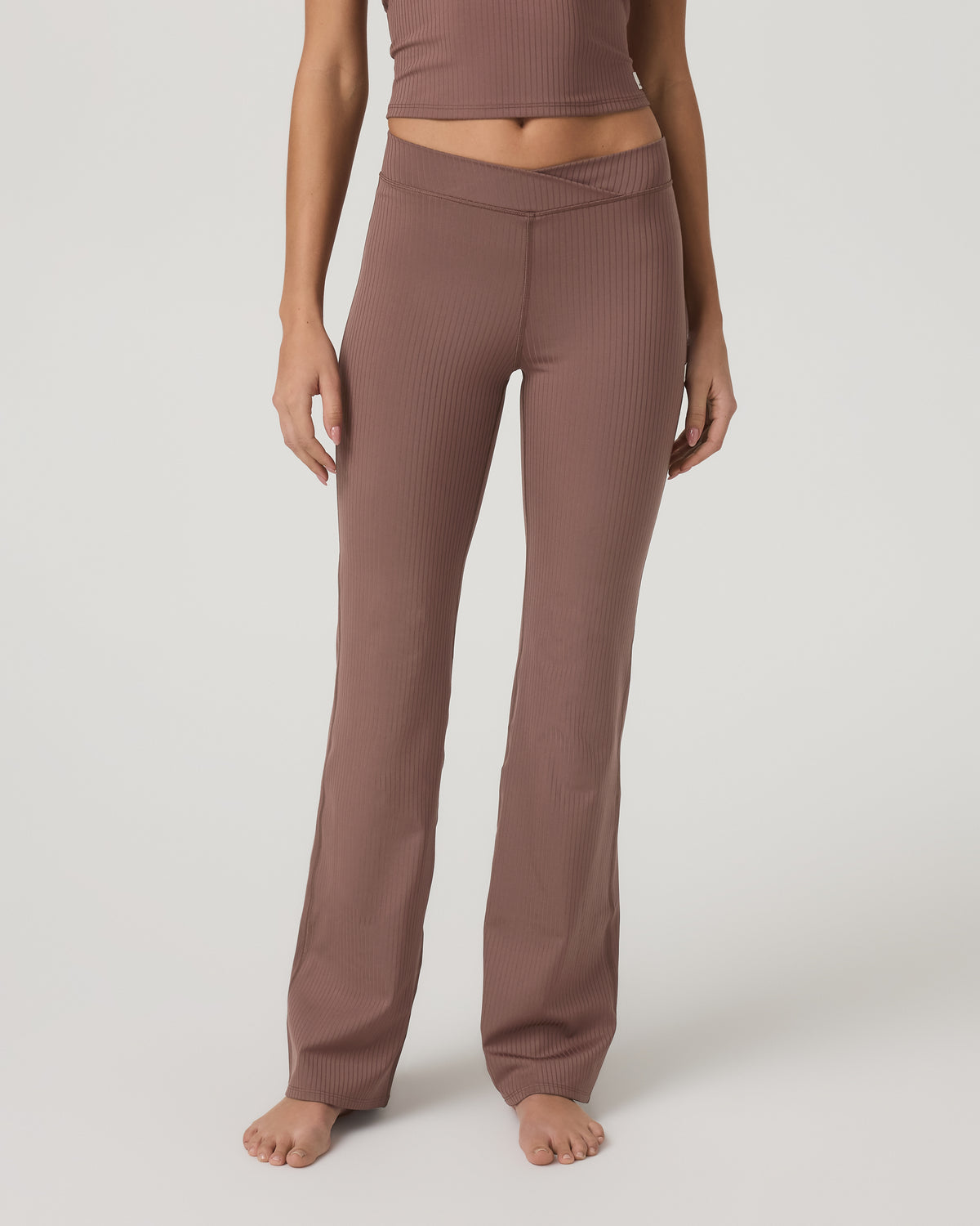 Vuori Inversion Rib Slim Flare Women's Sable Slim Flare Leggings
