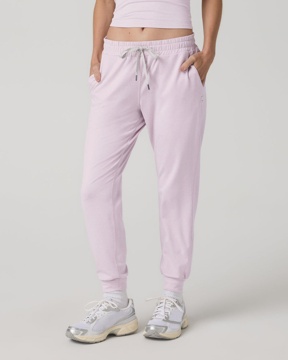 Vuori Performance Joggers Women's Lilac Breeze Heather Joggers