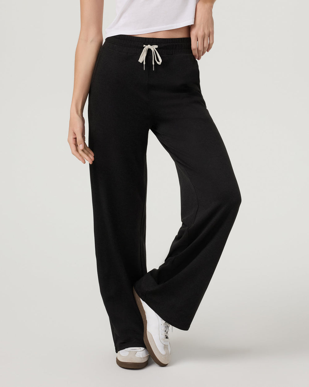 Vuori Halo Essential Wideleg - Short Black Heather