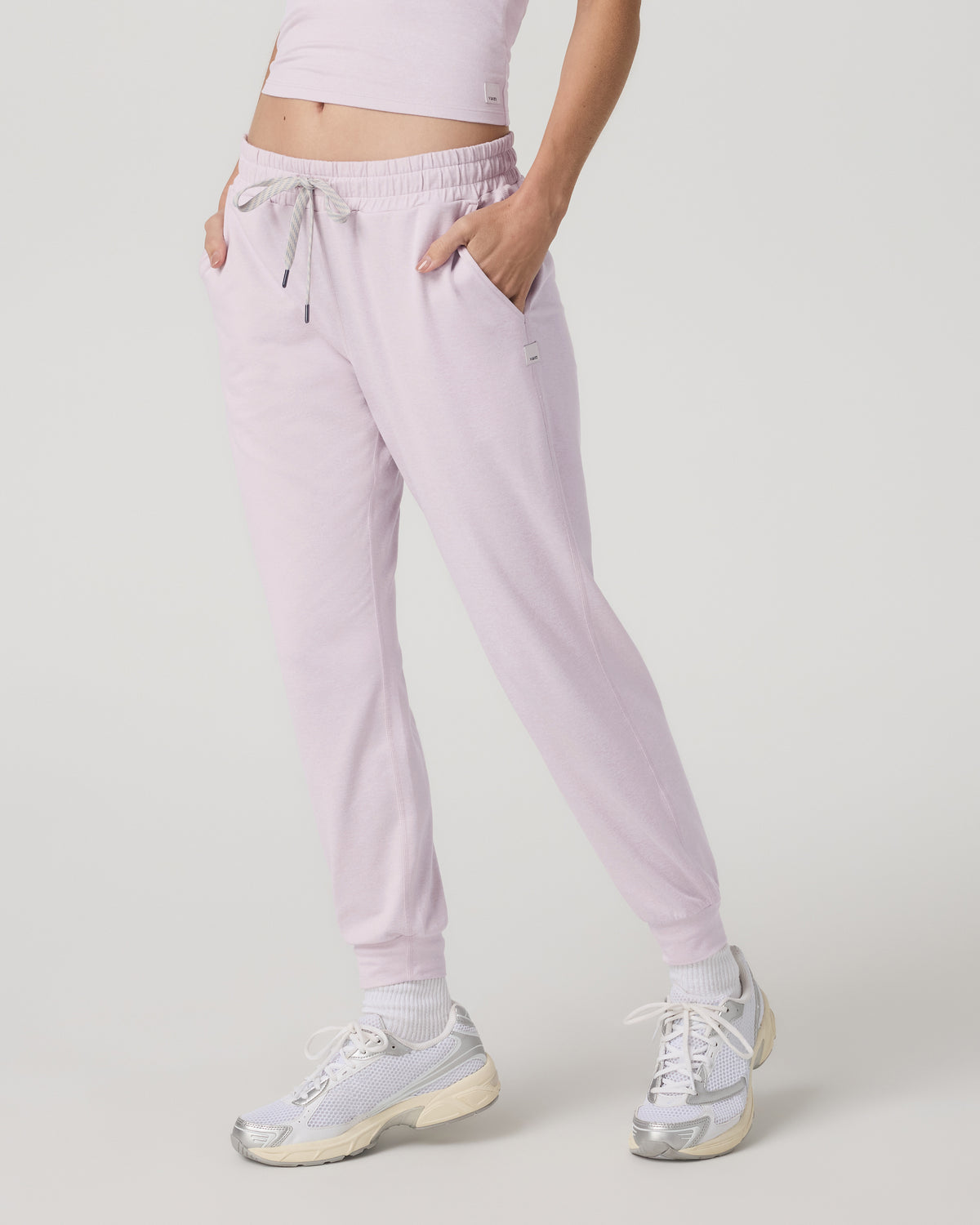 Vuori Women's Performance Joggers - Long Lilac Breeze Heather