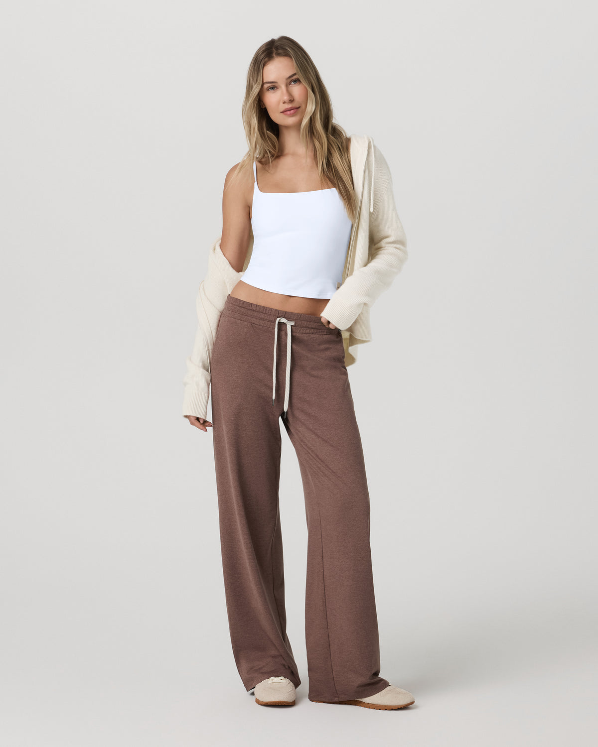 Vuori Halo Essential Wideleg Pant Women's Sable Heather Pant