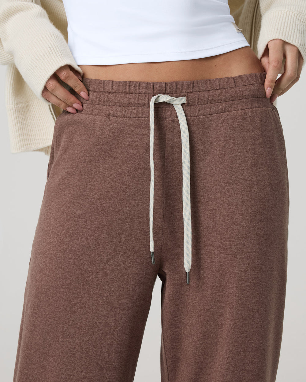 Vuori Halo Essential Wideleg Pant Women's Sable Heather Pant